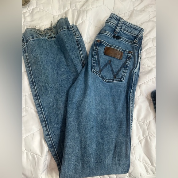 Wrangler Women's Boot Cut Jeans - Light Blue - Picture 2 of 2